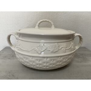 Home & Garden Party Veranda Bean Pot Farmhouse Stoneware Basket Weave